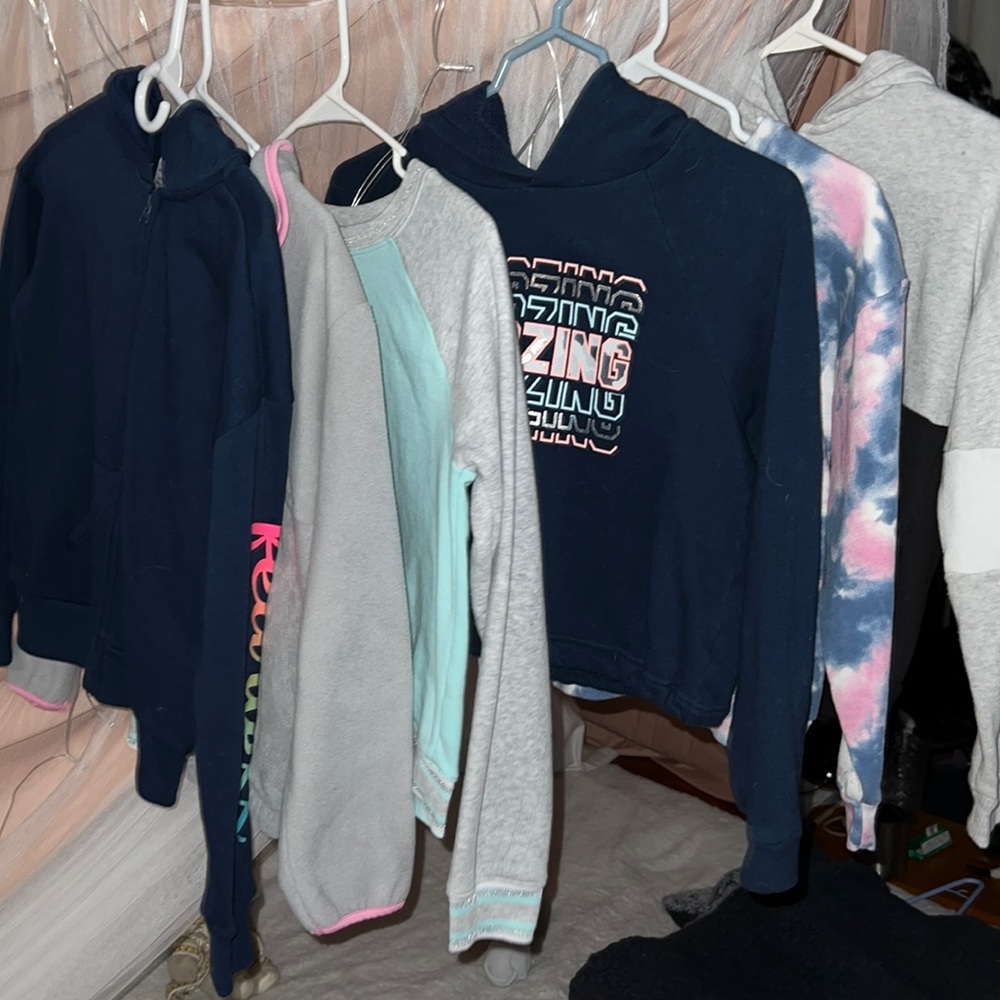 COPY - Athletic lot of 6 sweatshirts/hoodies girls 10/12